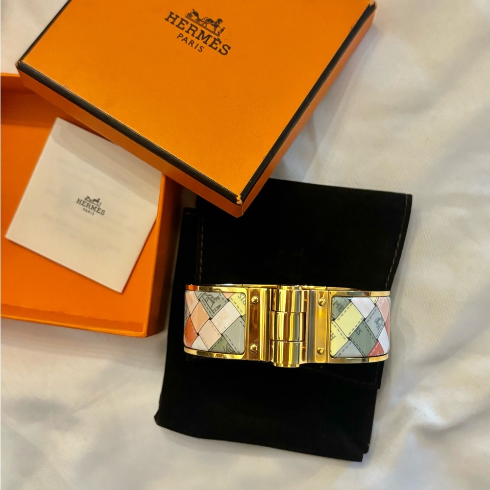 Limited edition Hermes Bangle 100% authentic